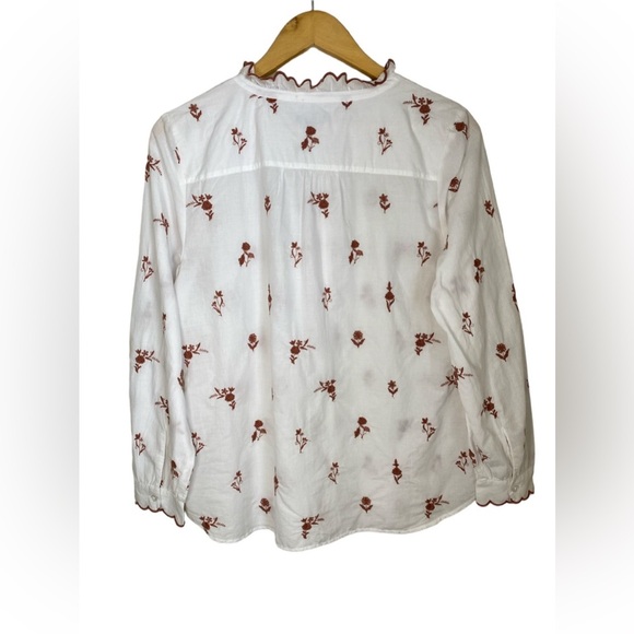 NWOT Talbots Embroidered Floral Button Front Top Scallop Trim Shirt Size MP - Picture 3 of 8